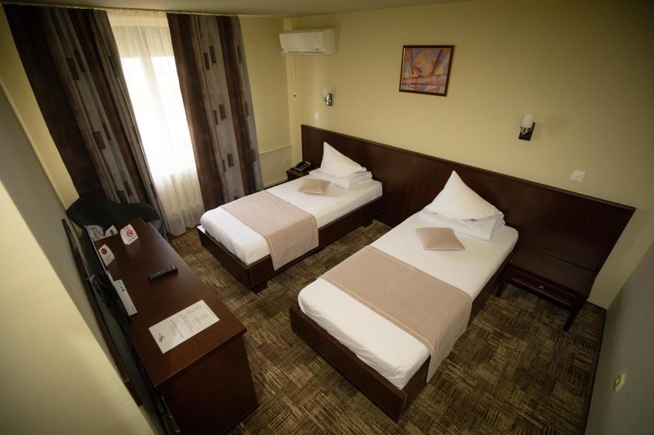 Hotel Select Slobozia Exterior foto