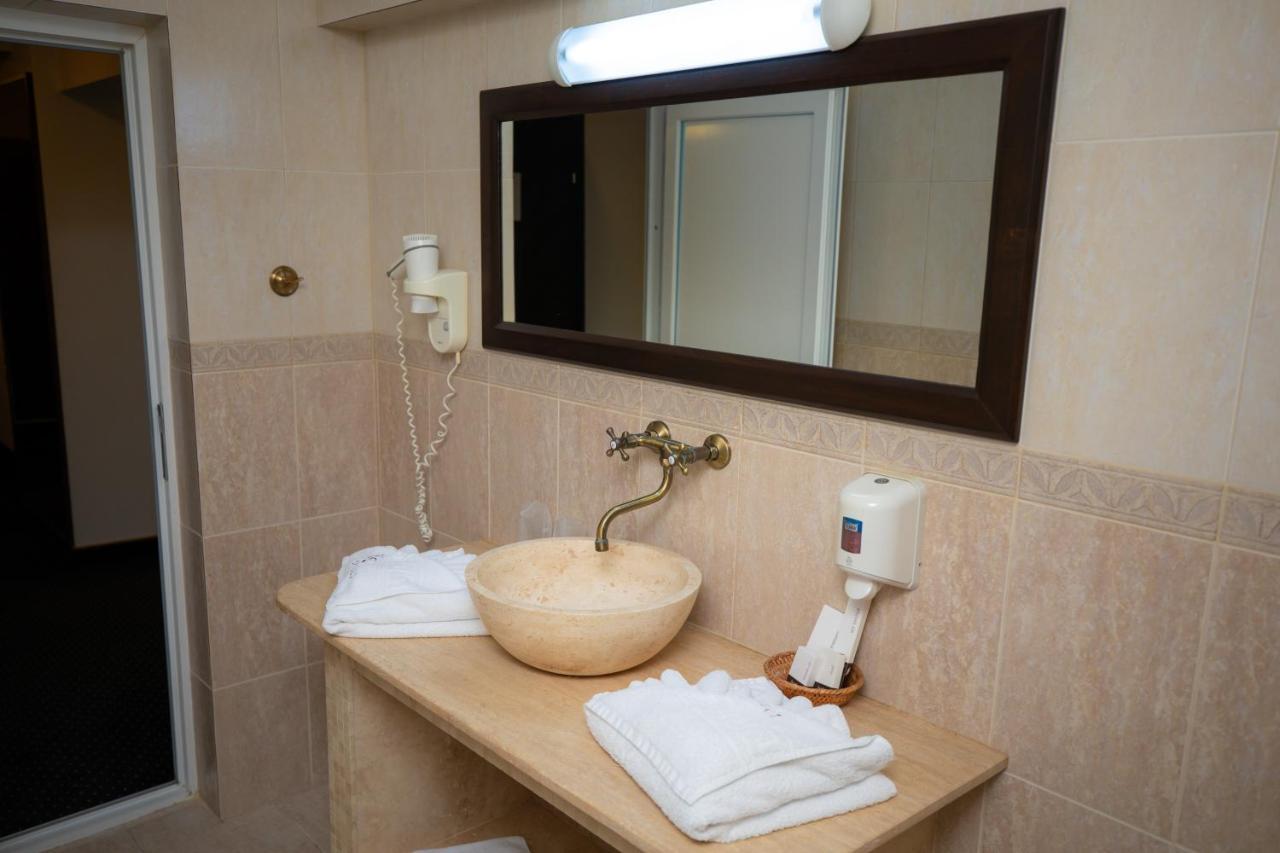 Hotel Select Slobozia Exterior foto