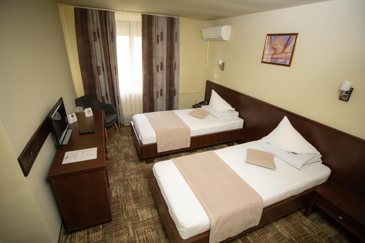 Hotel Select Slobozia Exterior foto
