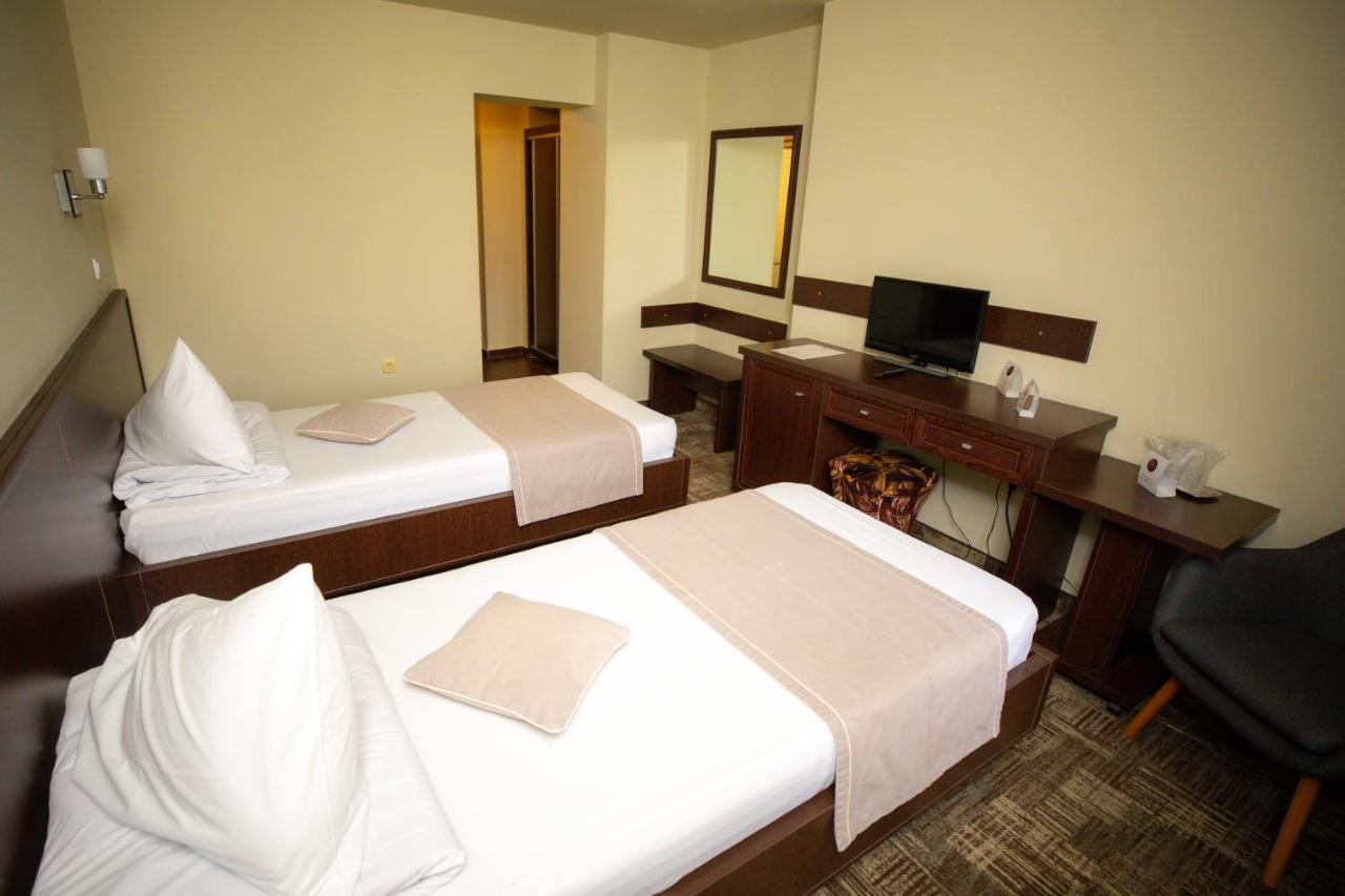 Hotel Select Slobozia Exterior foto